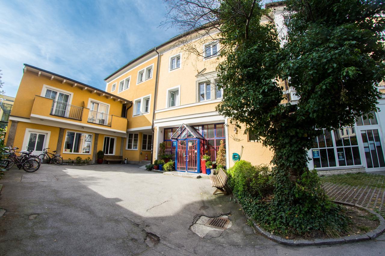 Yoho - International Youth Hostel Salzburgo Exterior foto
